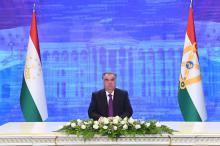 Поздравительное послание Лидера нации, Президента Республики Таджикистан Эмомали Рахмона по случаю Дня Государственного флага